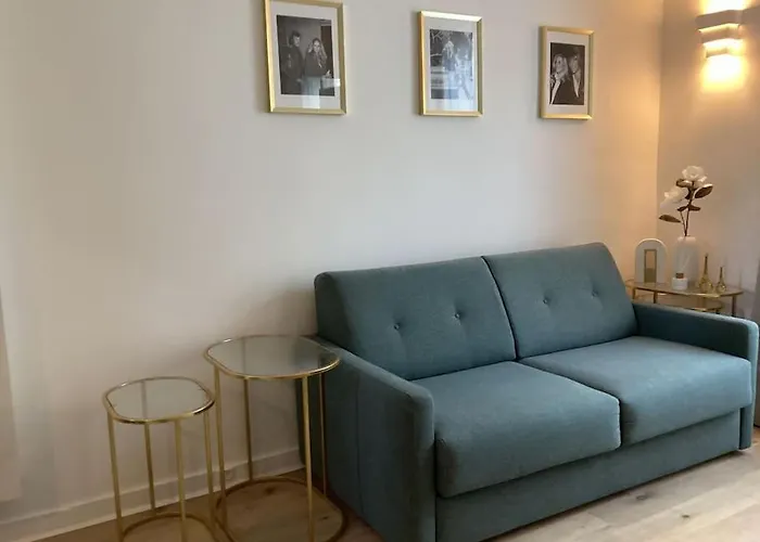 Cocon Chic Parisien Niche Au Coeur De Montmartre